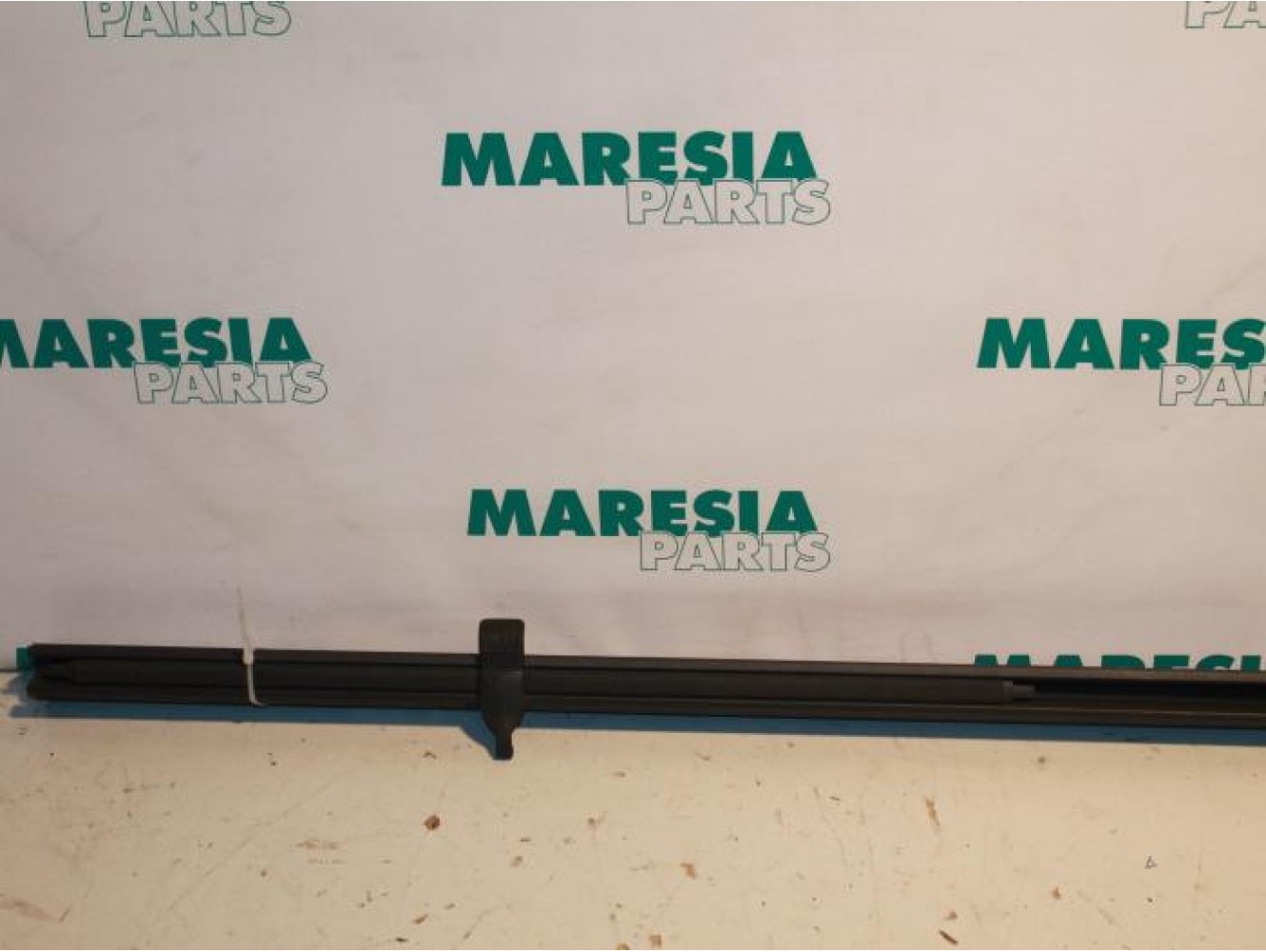 Lancia - Phedra - Rear blind