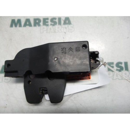 Citroen - C5 - Tailgate lock mechanism