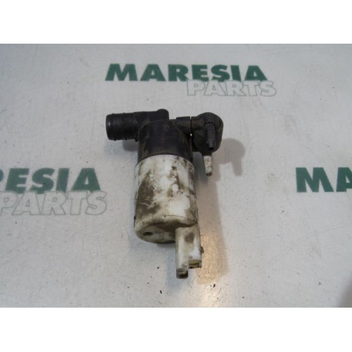 Peugeot - 307 - Windscreen washer pump
