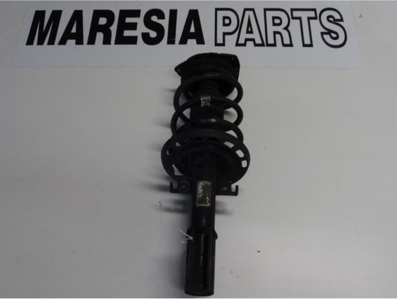 Renault - Megane - Front shock absorber rod, right
