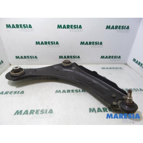 Renault - Megane - Front lower wishbone, right