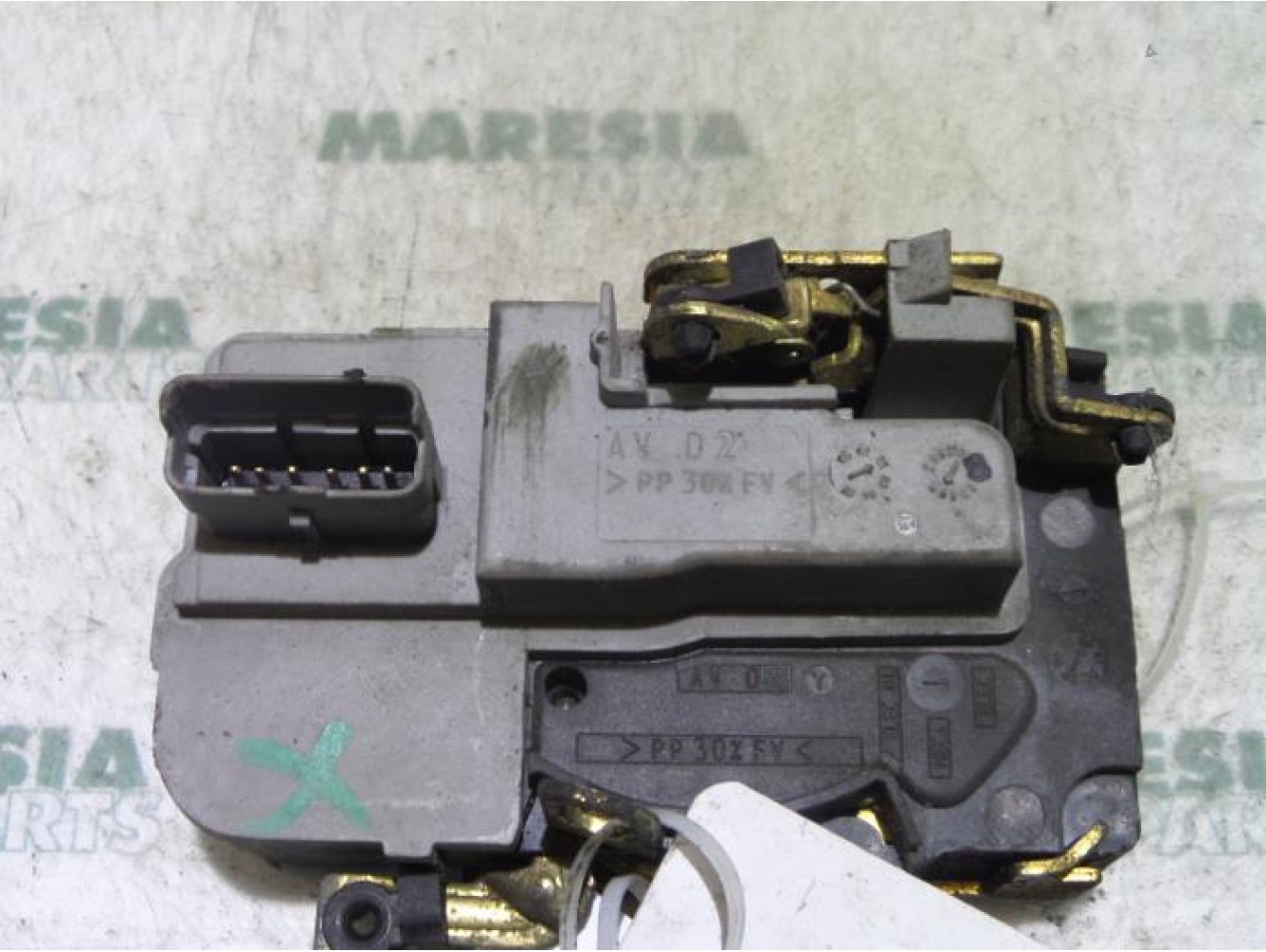 Peugeot - 206 - Front door lock mechanism 4-door, right