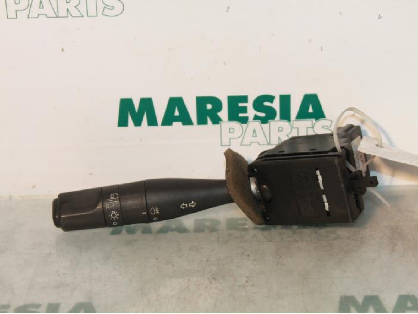 Peugeot - Partner - Indicator switch