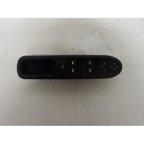 Peugeot - 407 - Multi-functional window switch