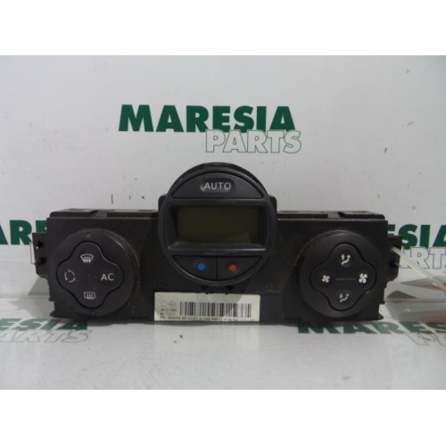 Renault - Megane Scenic - Heater control panel
