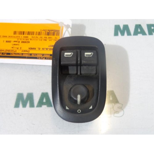 Peugeot - 206 - Multi-functional window switch