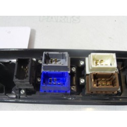 Renault - Laguna - Multi-functional window switch