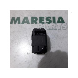 Peugeot - 206 - Multi-functional window switch