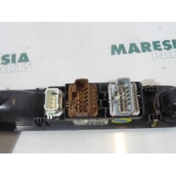 Renault - Espace - Multi-functional window switch