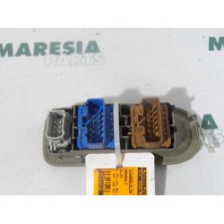 Renault - Clio - Multi-functional window switch