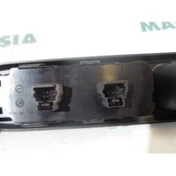 Peugeot - 407 - Multi-functional window switch