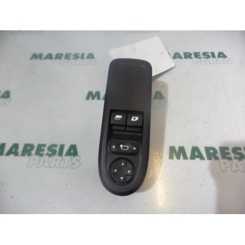 Citroen - C3 - Multi-functional window switch