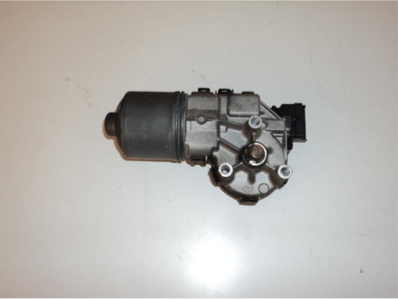 Peugeot - 206 - Front wiper motor