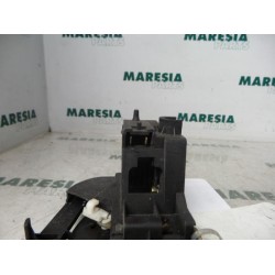 Renault - Megane Scenic - Front door lock mechanism 4-door, right