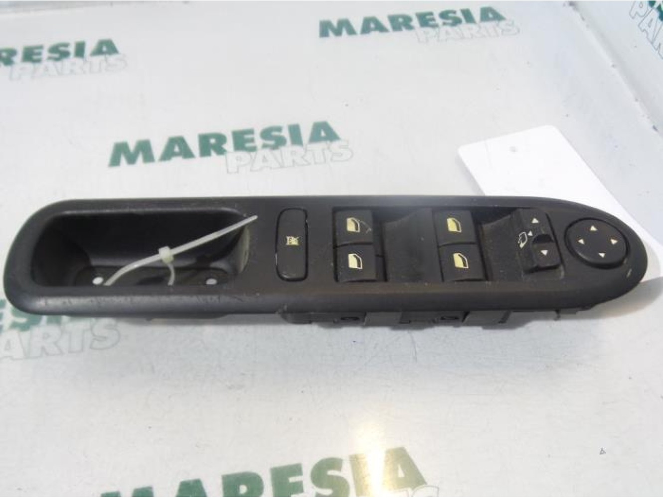 Peugeot - 407 - Multi-functional window switch