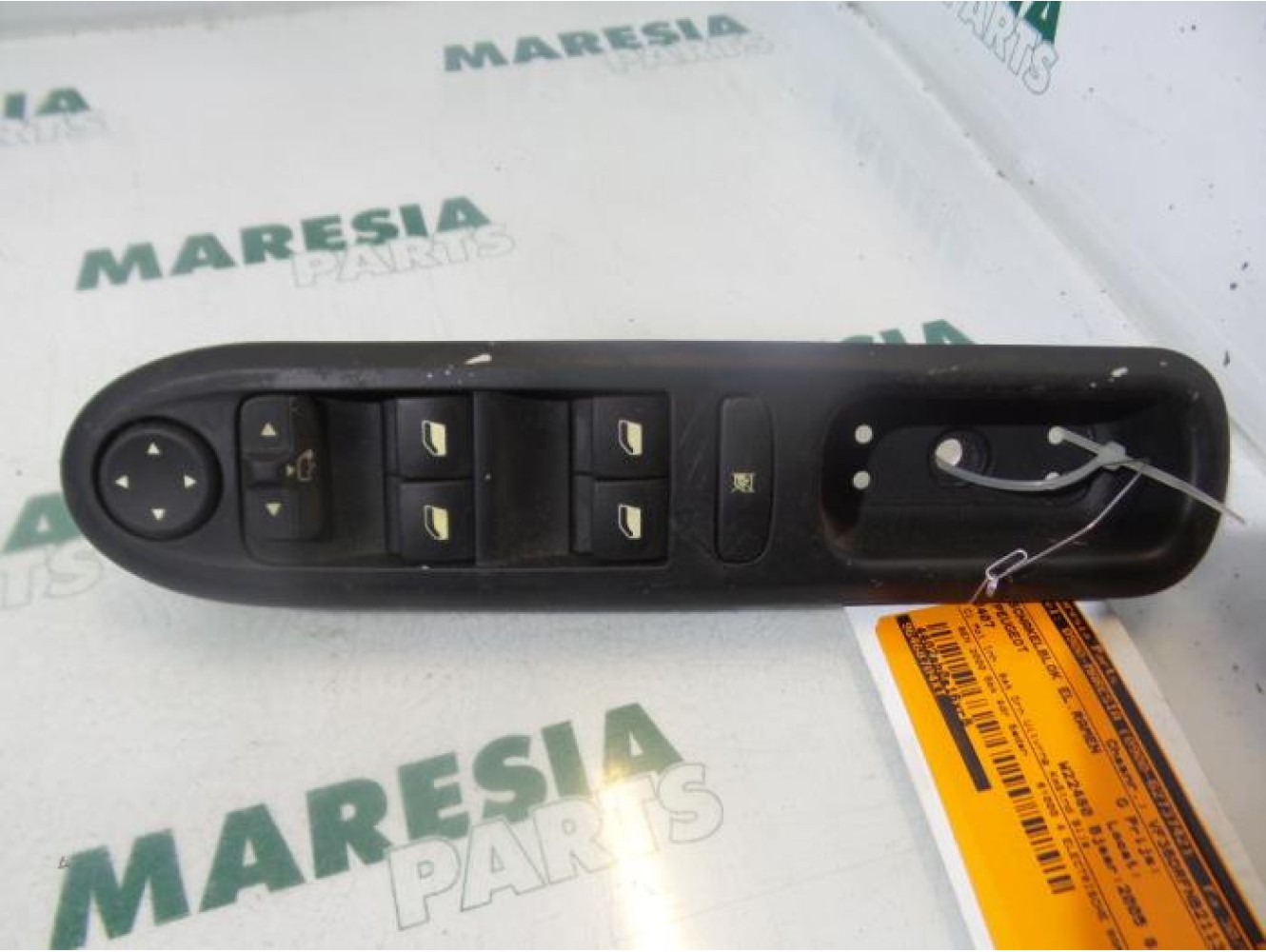 Peugeot - 407 - Multi-functional window switch
