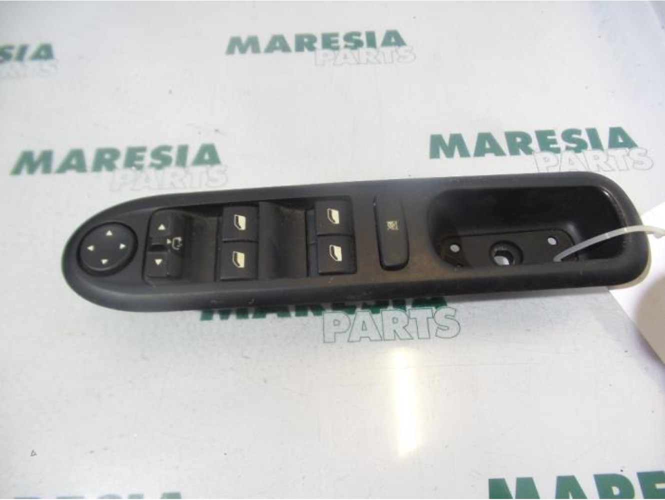 Peugeot - 407 - Multi-functional window switch