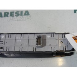 Renault - Megane Scenic - Multi-functional window switch