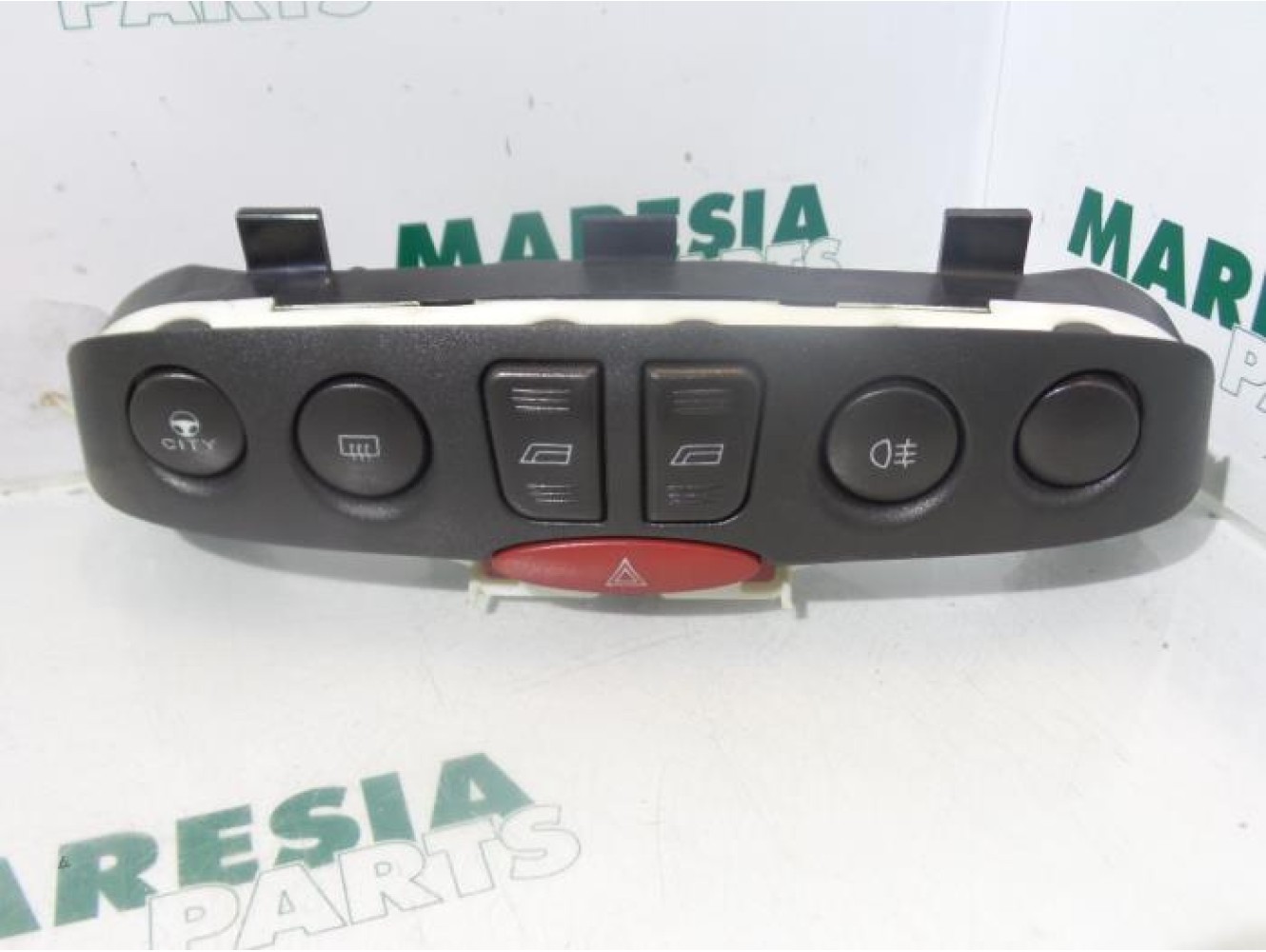 Fiat - Punto - Multi-functional window switch