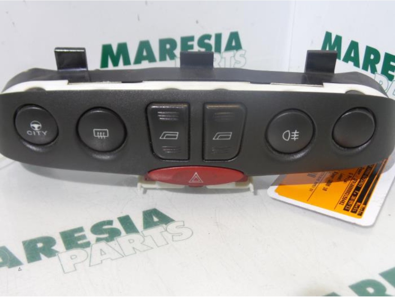 Fiat - Punto - Multi-functional window switch