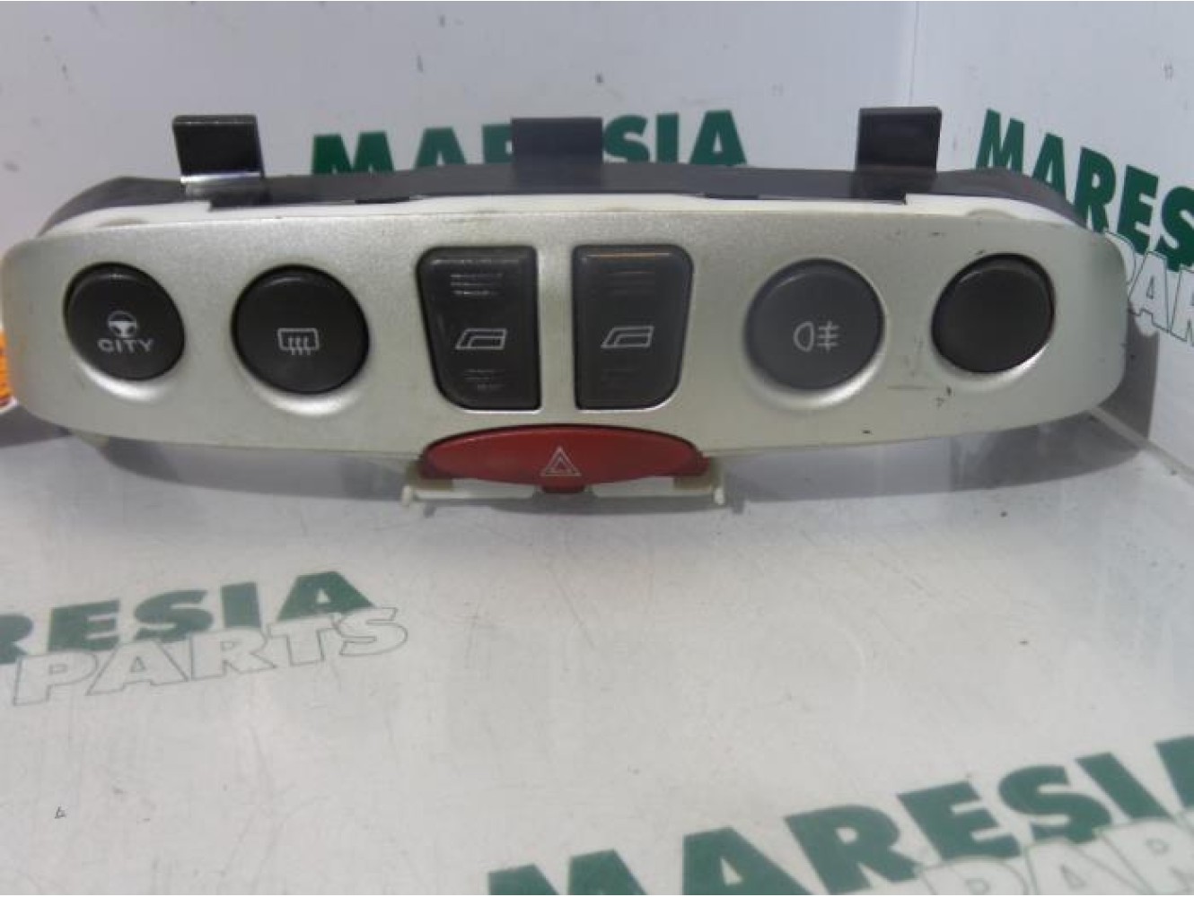 Fiat - Punto - Multi-functional window switch