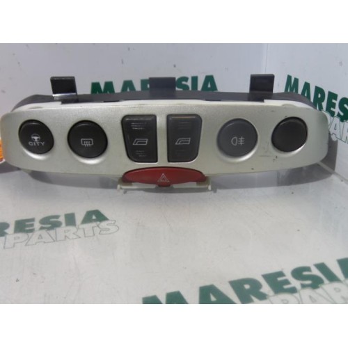 Fiat - Punto - Multi-functional window switch