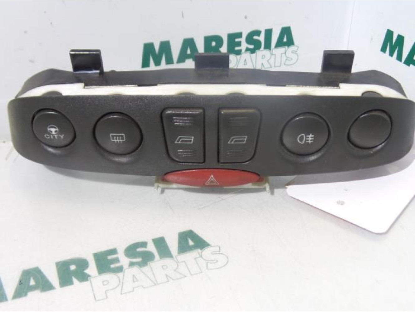 Fiat - Punto - Multi-functional window switch