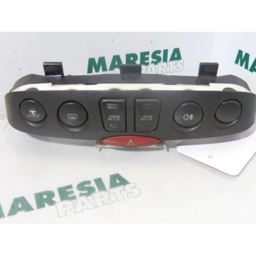 Fiat - Punto - Multi-functional window switch