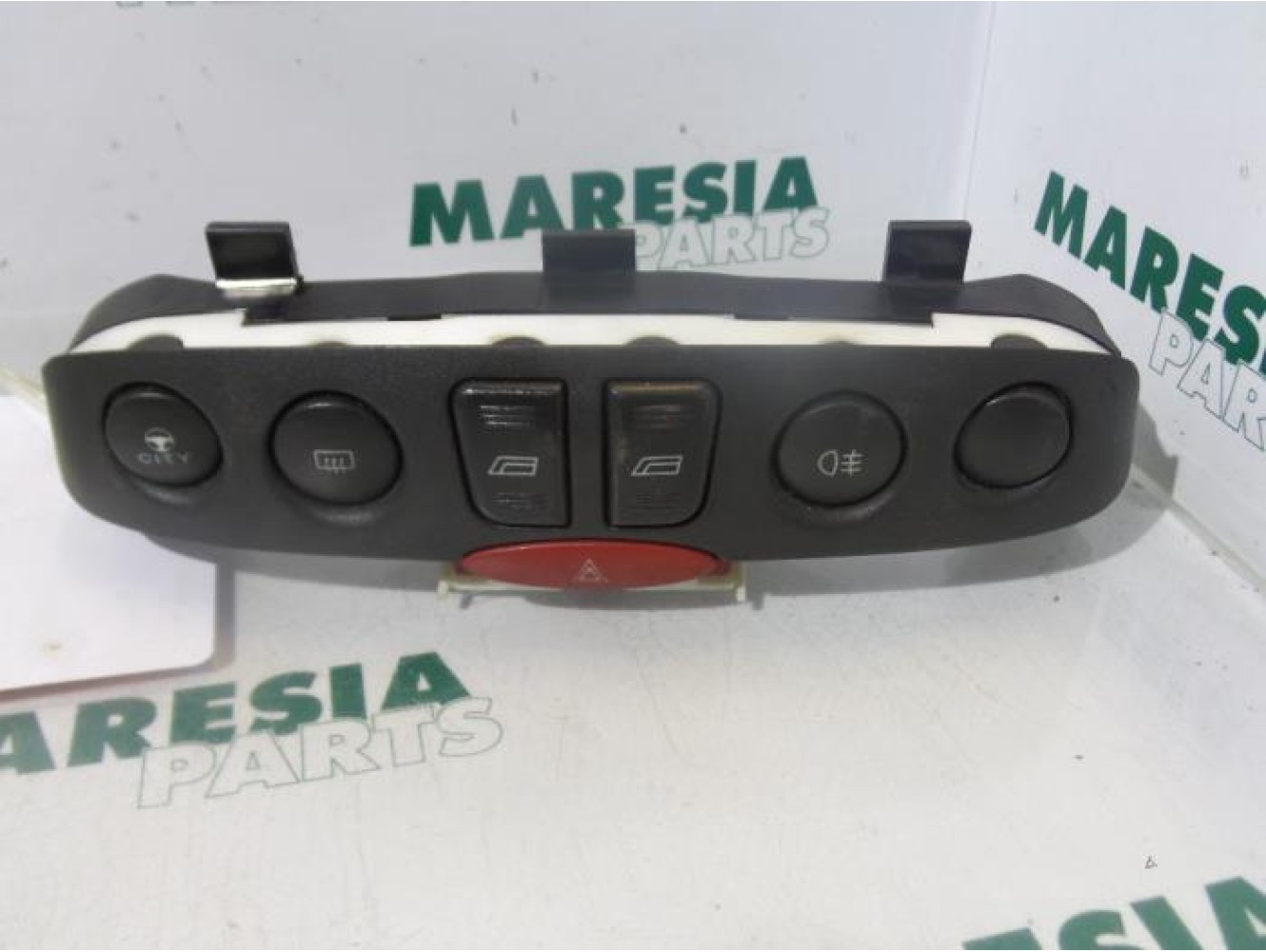 Fiat - Punto - Multi-functional window switch