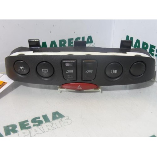 Fiat - Punto - Multi-functional window switch