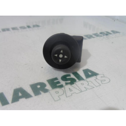 Citroen - Berlingo - Mirror switch