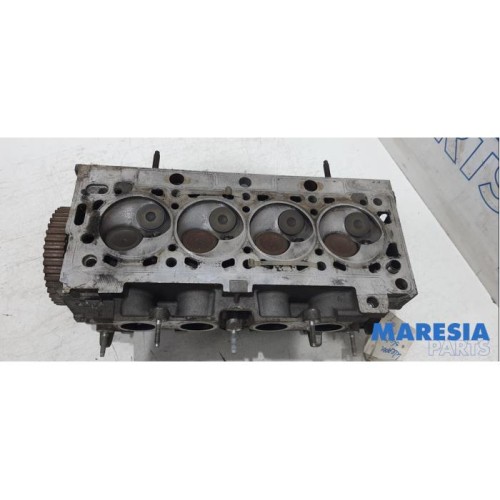 Citroen - Picasso - Cylinder head