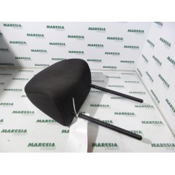 Renault - Clio - Headrest