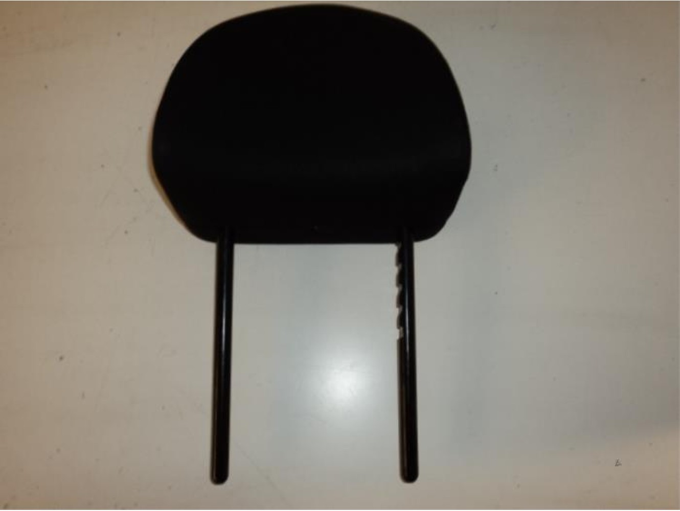 Renault - Clio - Headrest