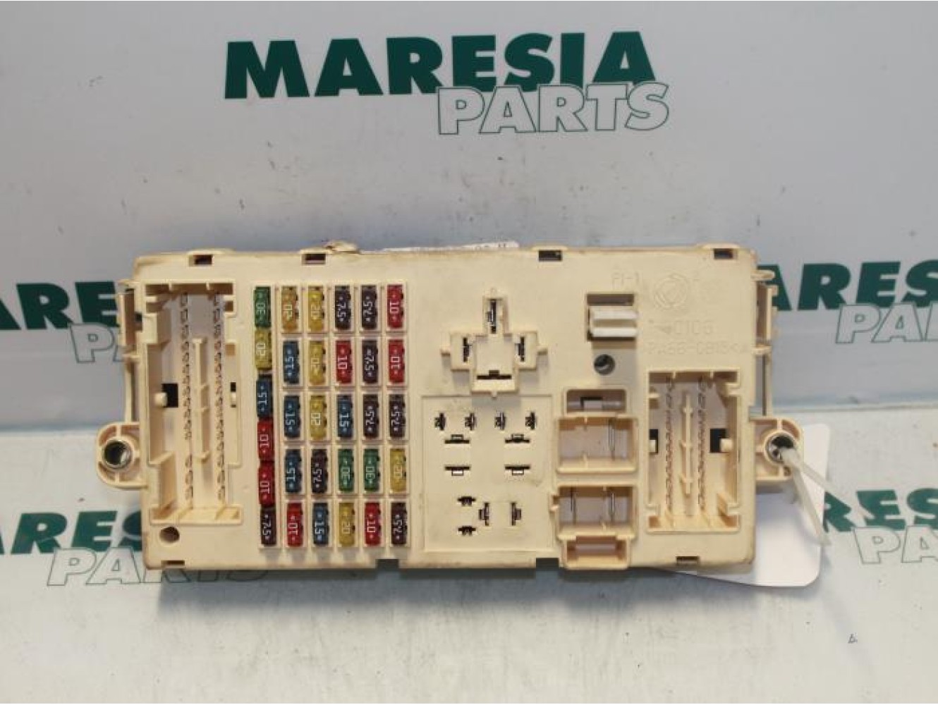 Alfa Romeo - 147 - Fuse box