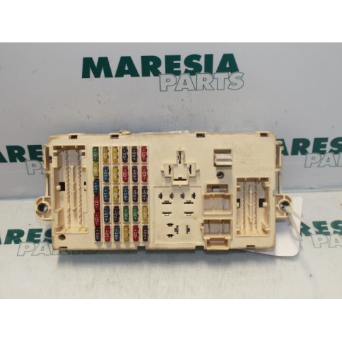 Alfa Romeo - 147 - Fuse box