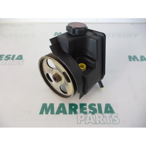 Peugeot - 206 - Power steering pump