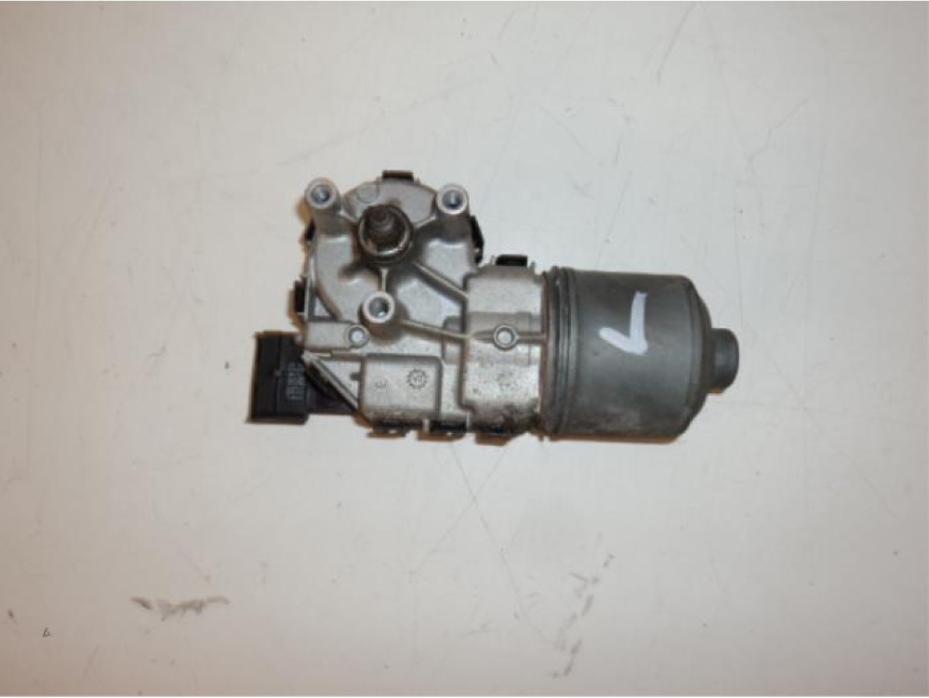 Peugeot - 206 - Front wiper motor