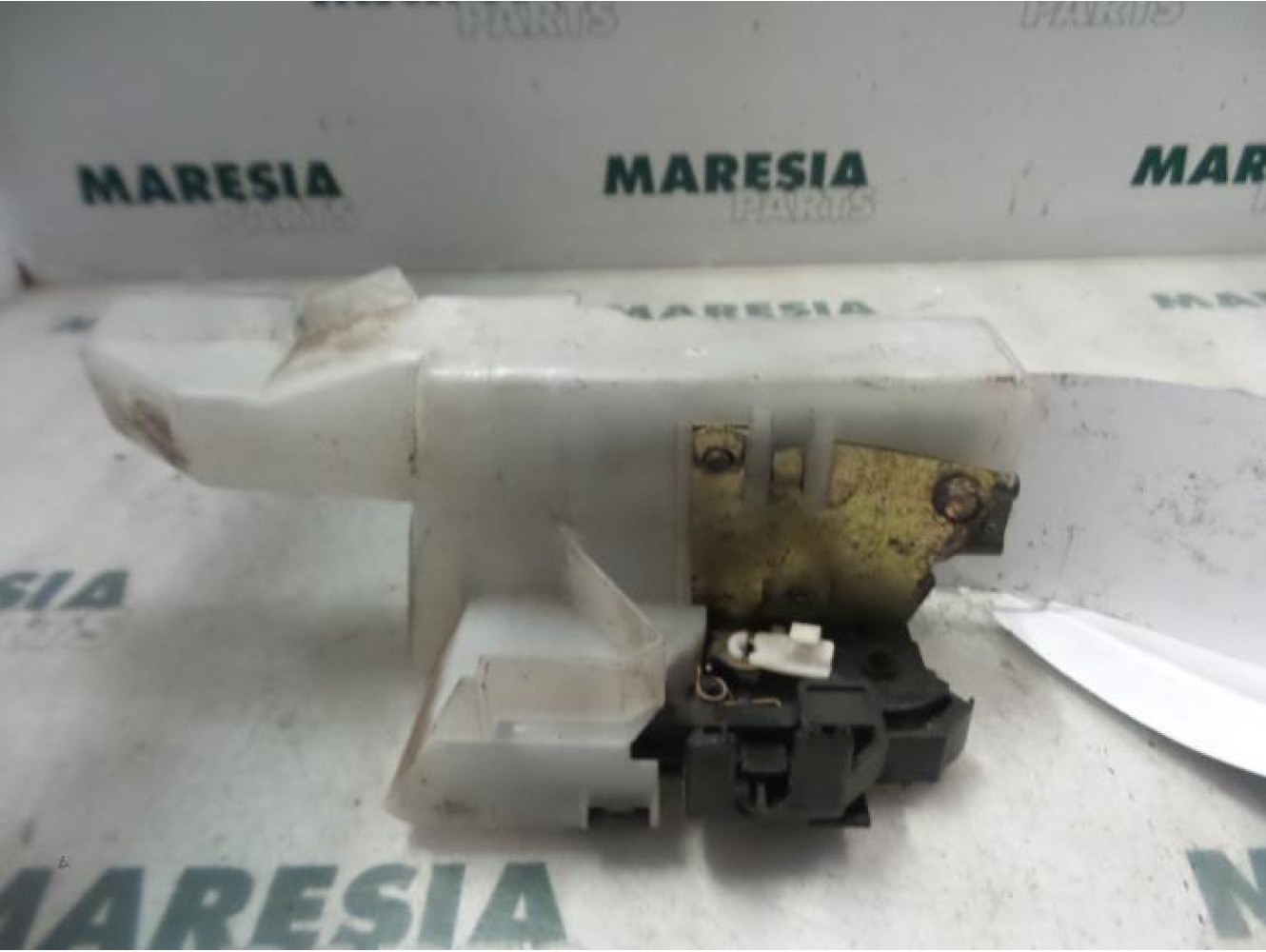Renault - Clio - Front door lock mechanism 4-door, right