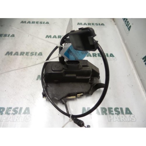 Renault - Megane Scenic - Door lock mechanism 4-door, front left