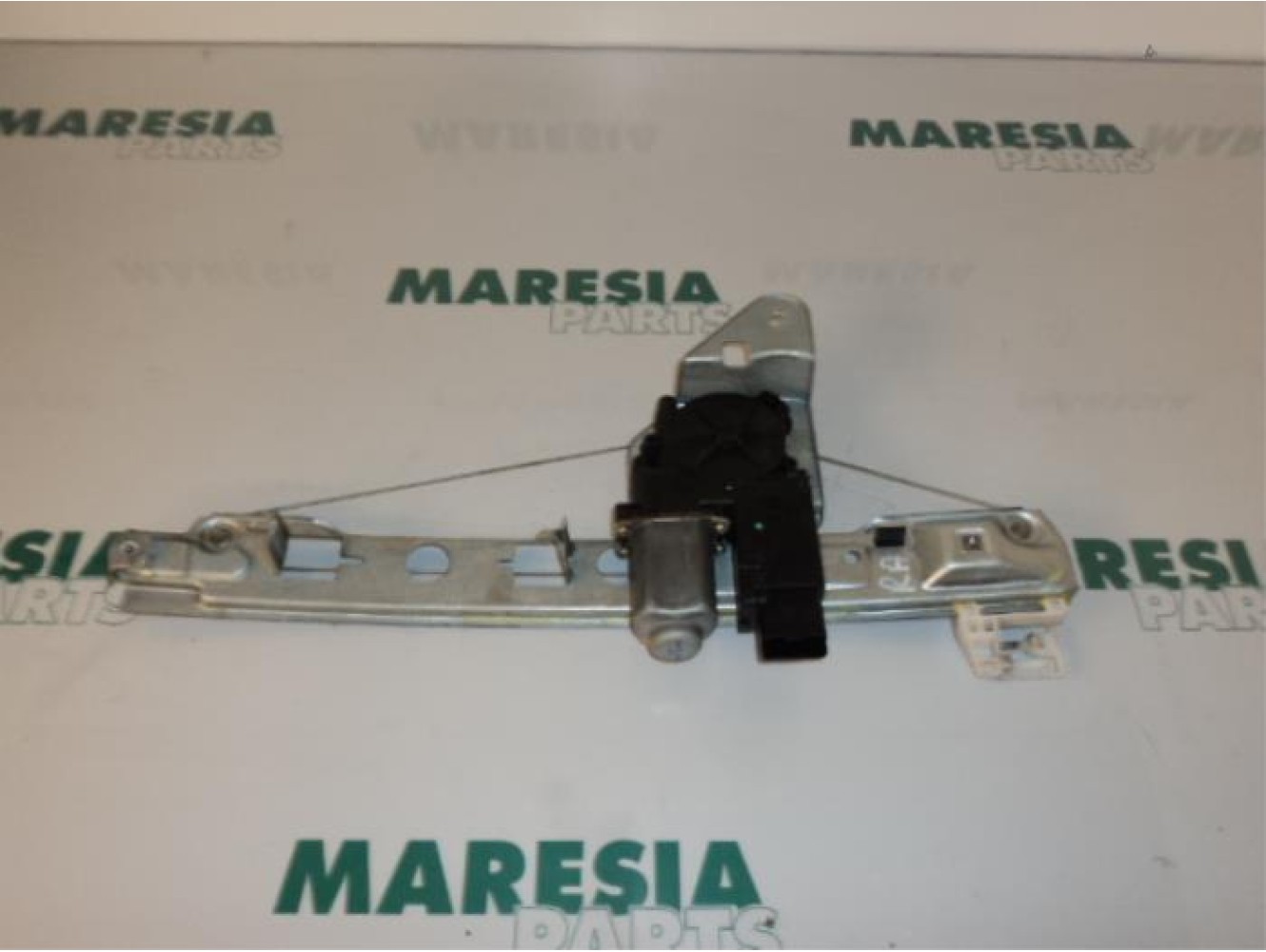Renault - Megane - Rear door window mechanism 4-door, right