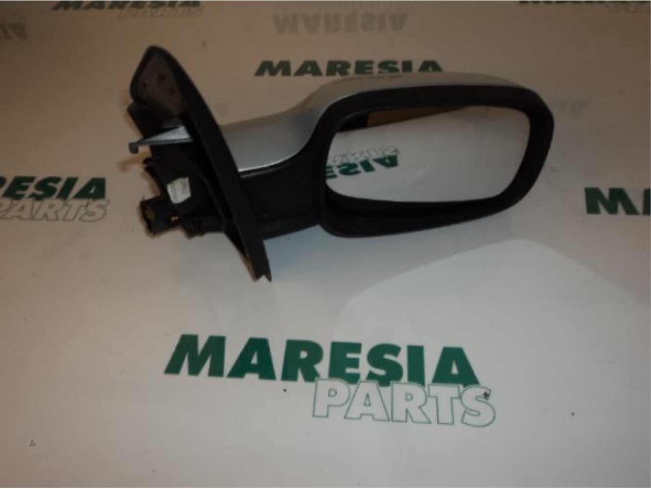 Renault - Megane - Wing mirror, right