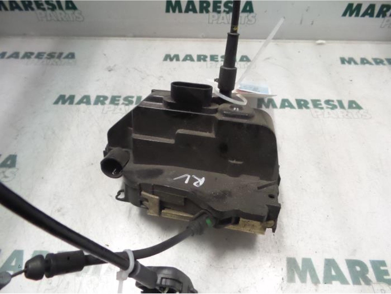 Renault - Megane - Front door lock mechanism 4-door, right