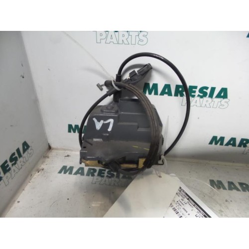 Renault - Megane Scenic - Rear door lock mechanism 4-door, left