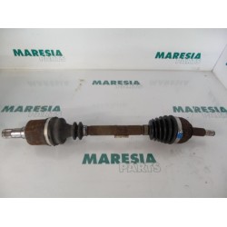 Renault - Megane Scenic - Aandrijfas links-voor