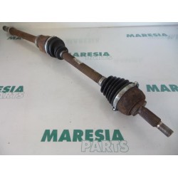 Renault - Megane Scenic - Front drive shaft, right