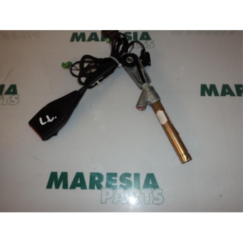 Renault - Megane Scenic - Gurtsrammer links