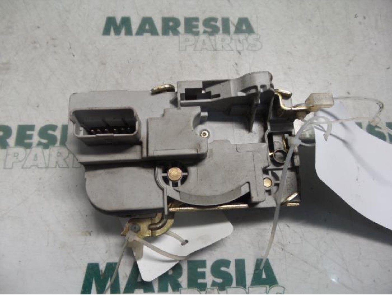 Citroen - C5 - Front door lock mechanism 4-door, right