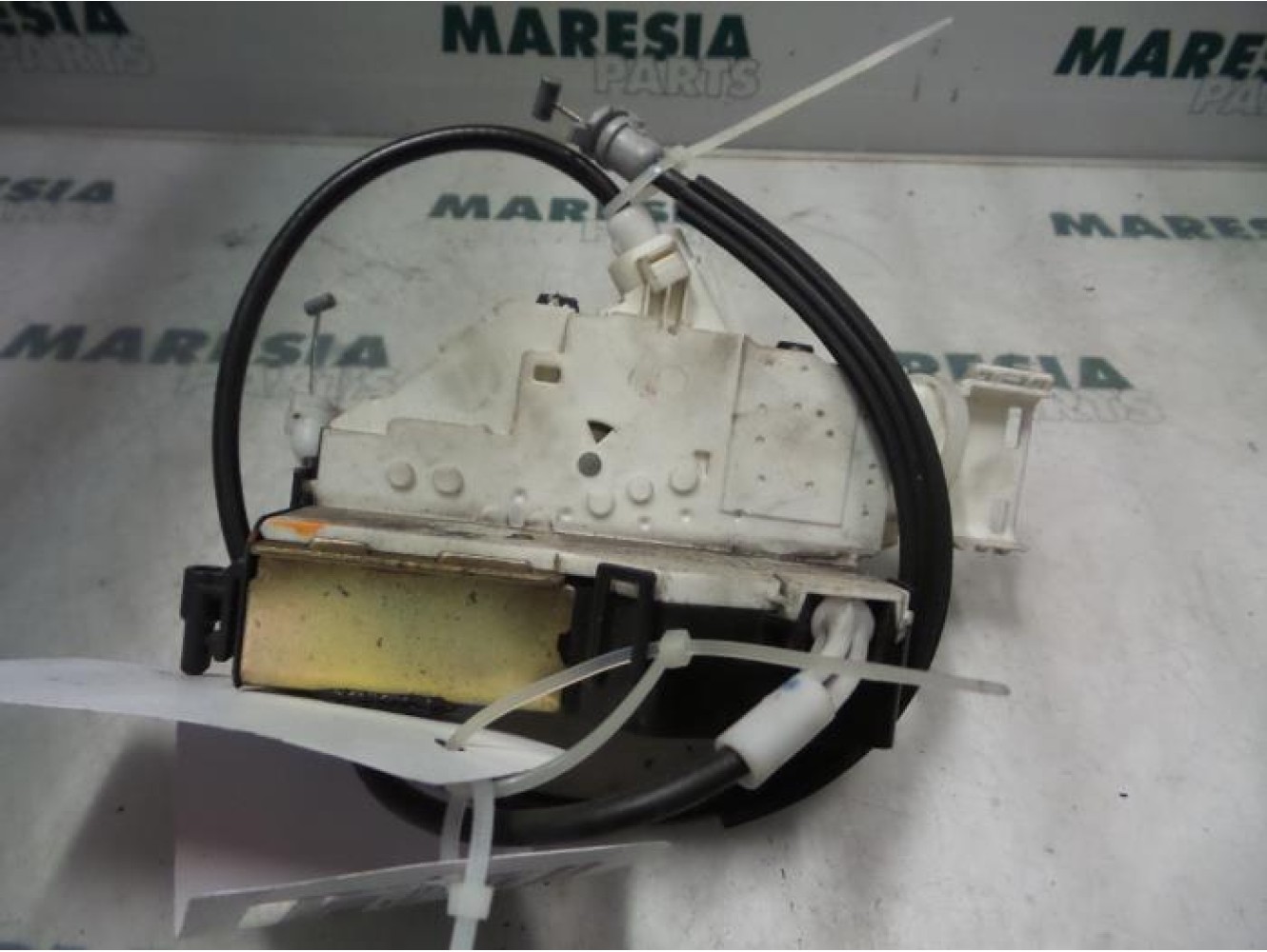 Peugeot - 407 - Front door lock mechanism 4-door, right