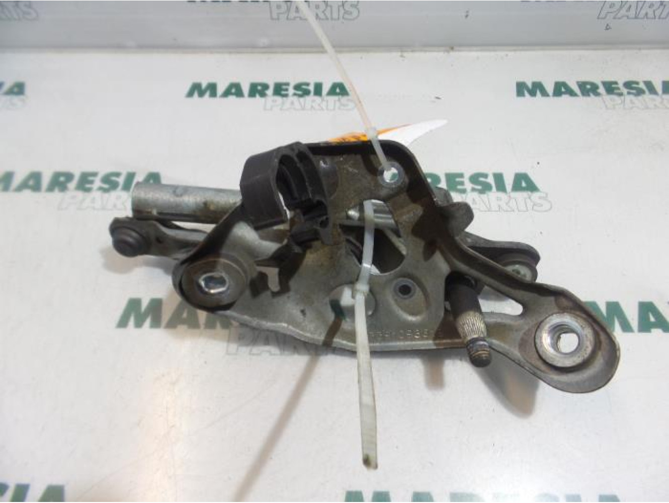 Peugeot - 407 - Wiper mechanism